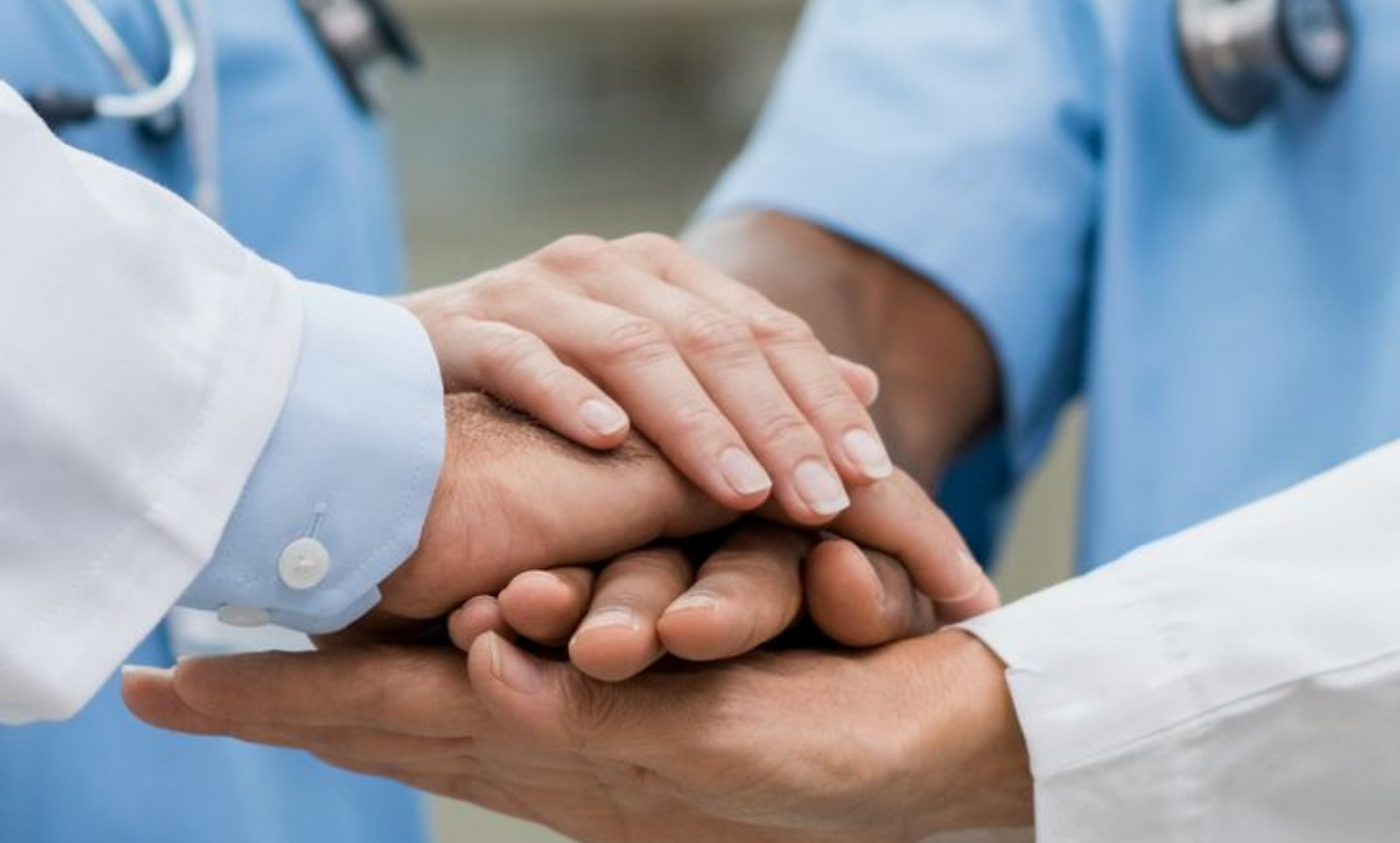 Contactez notre équipe médicale spécialisée en (péri)ménopause